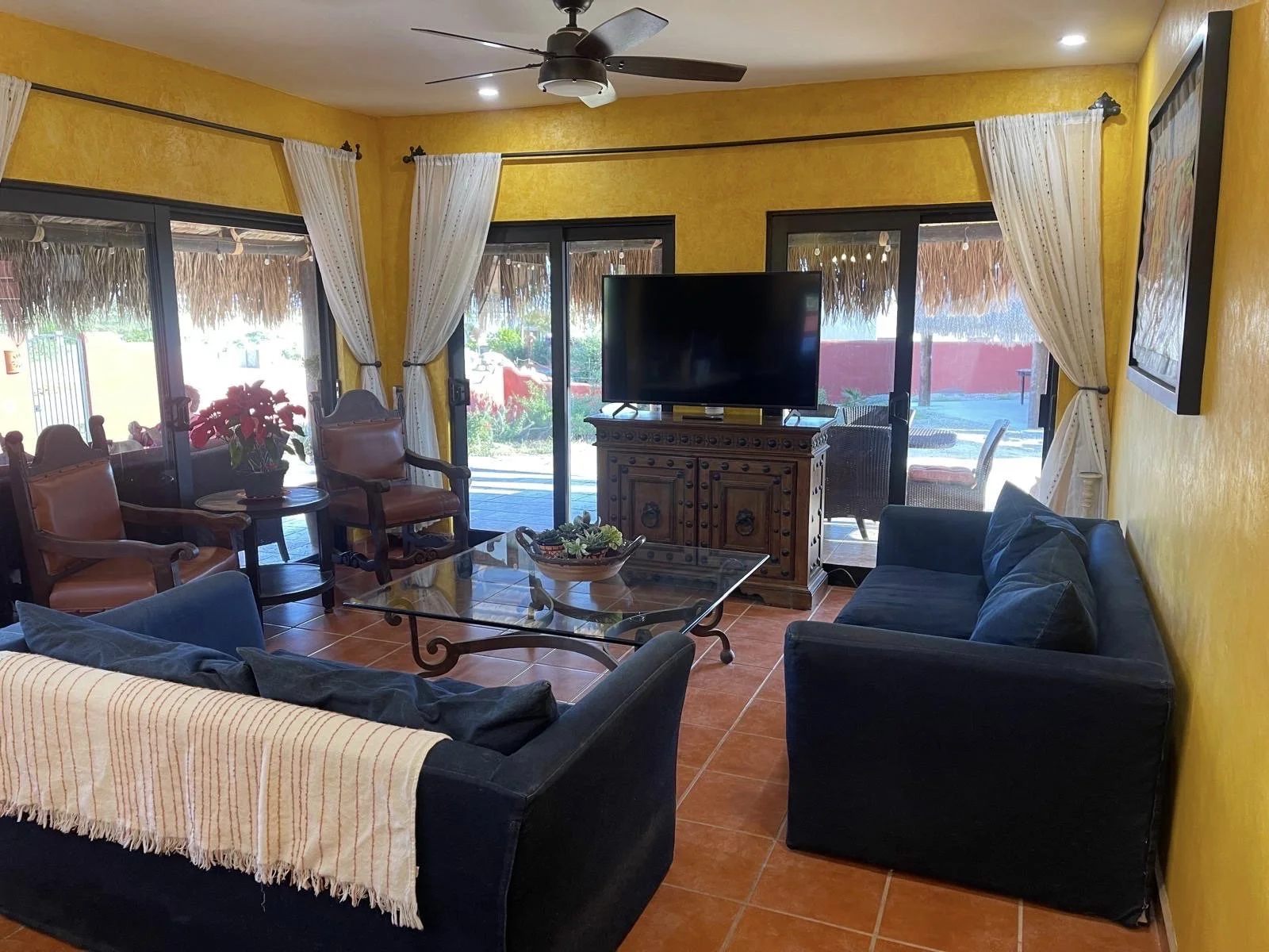 Casa living.JPG