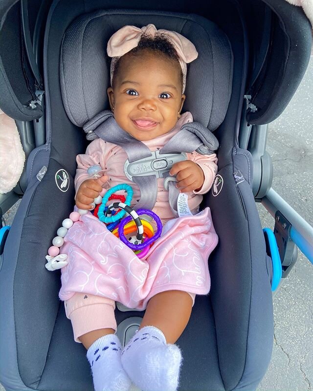 Fresh air does a baby good 💜