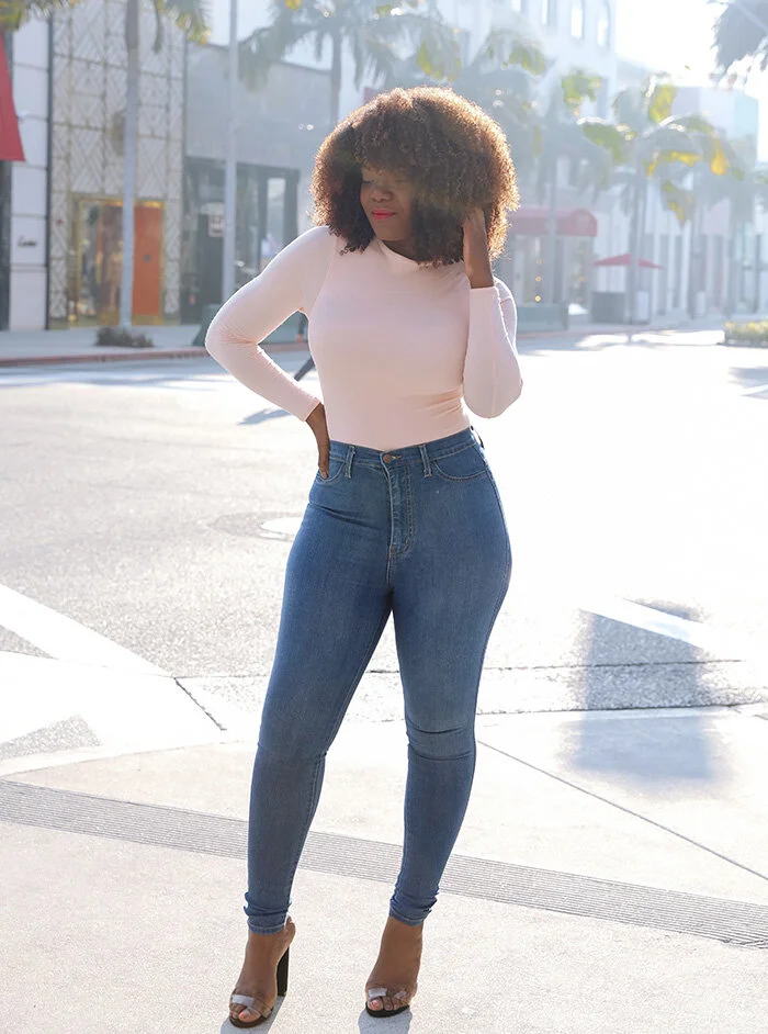 thick woman in jeans