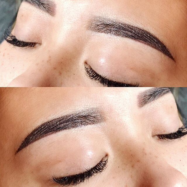 BROW GOALS 🤩🤩⁣
⁣
level up your brows with POWDER OMBR&Eacute;! Check out our website to book a session with Dianna or Hanna (@laviobeautybar) 🎀 ⁣
⁣
⁣
Brows by Dianna