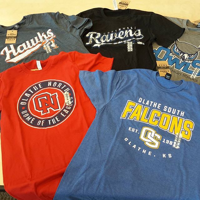 Oh yes! It's Friday! We have got you covered with your soon to be favorite tshirt for this fabulous weather tonight for Friday Night Lights! #tshirtweather #football #olathe #oehawks #oneagles #onwravens #osfalcons #owowls  #Fridaynightlights we are 