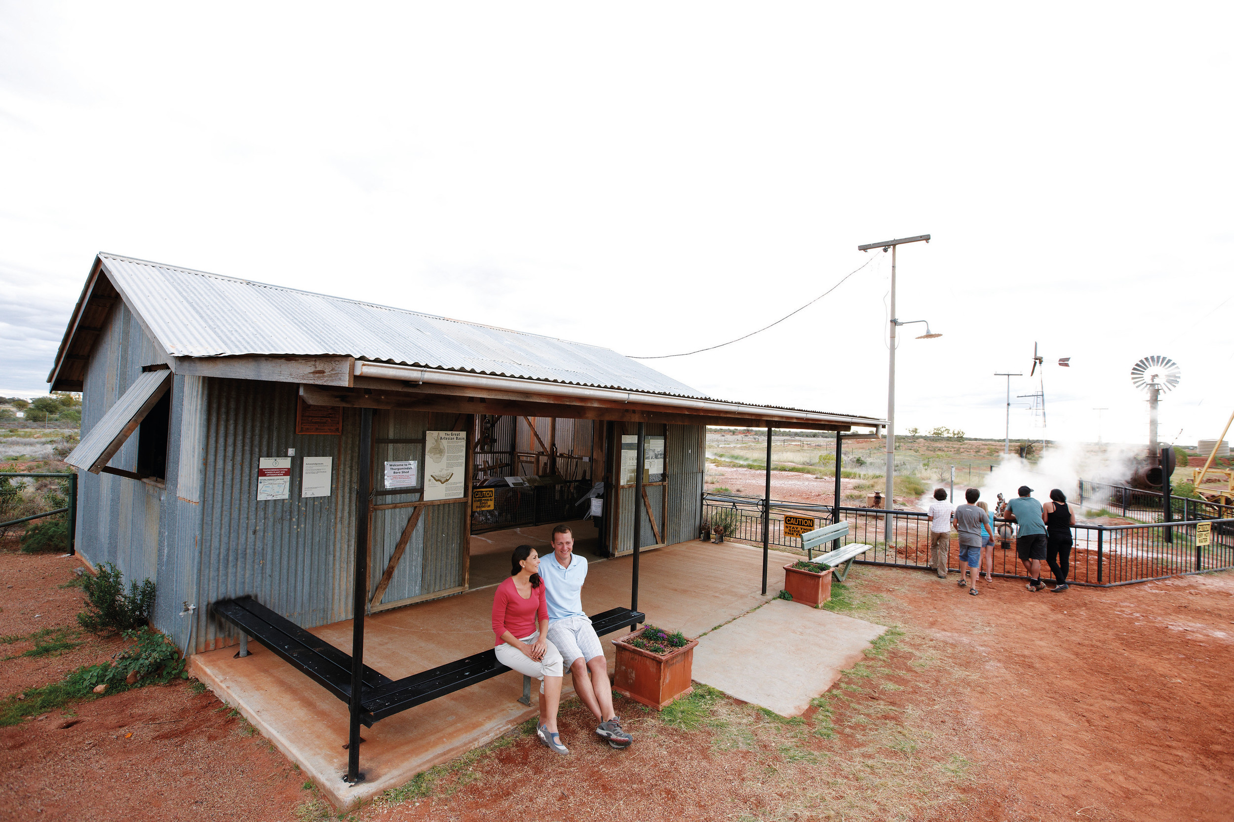 Thargomindah - Couple outdoors.jpg