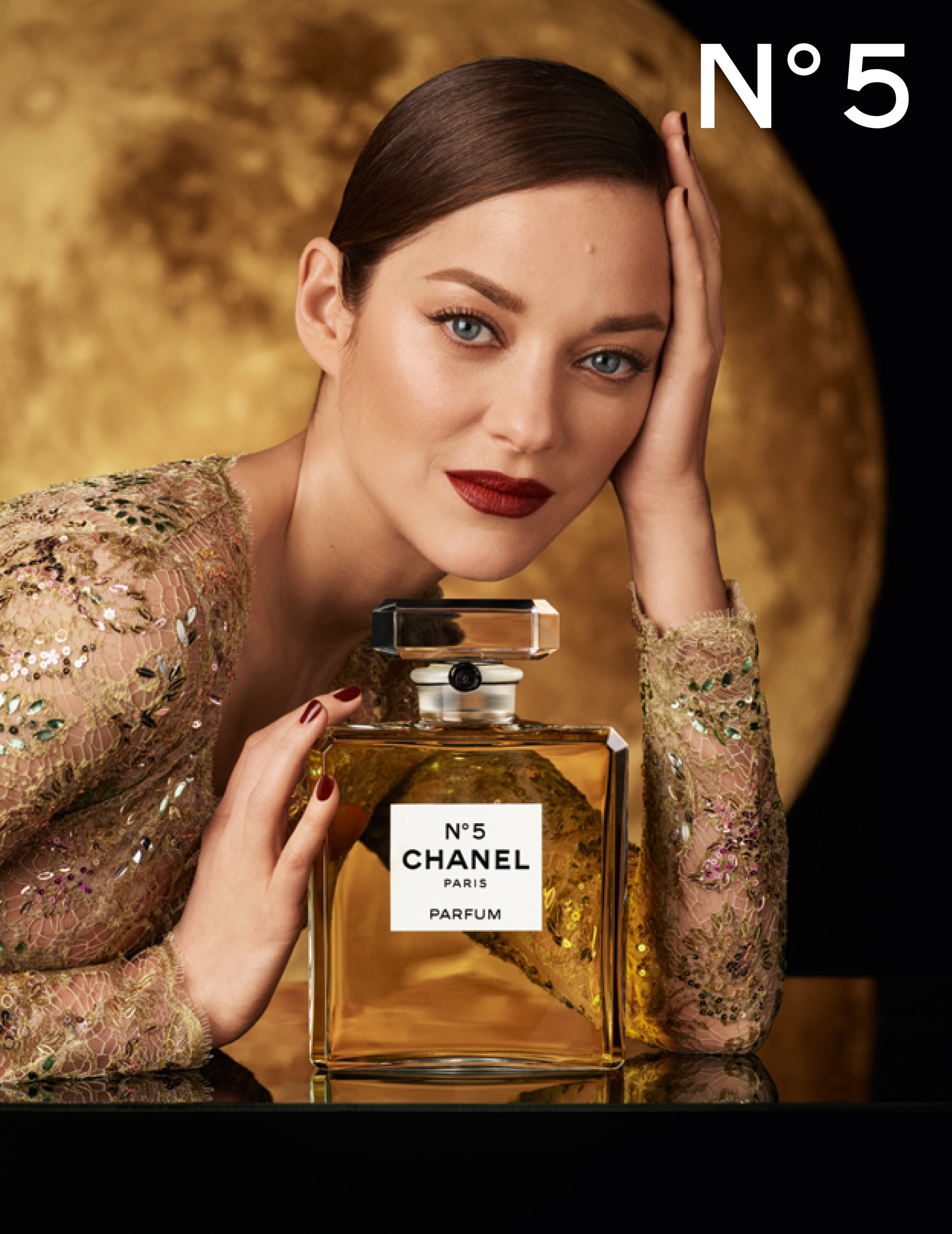 Chanel Nº5 2020/2021 campaign starring Marion Cotillard, photographed by Steven Meisel