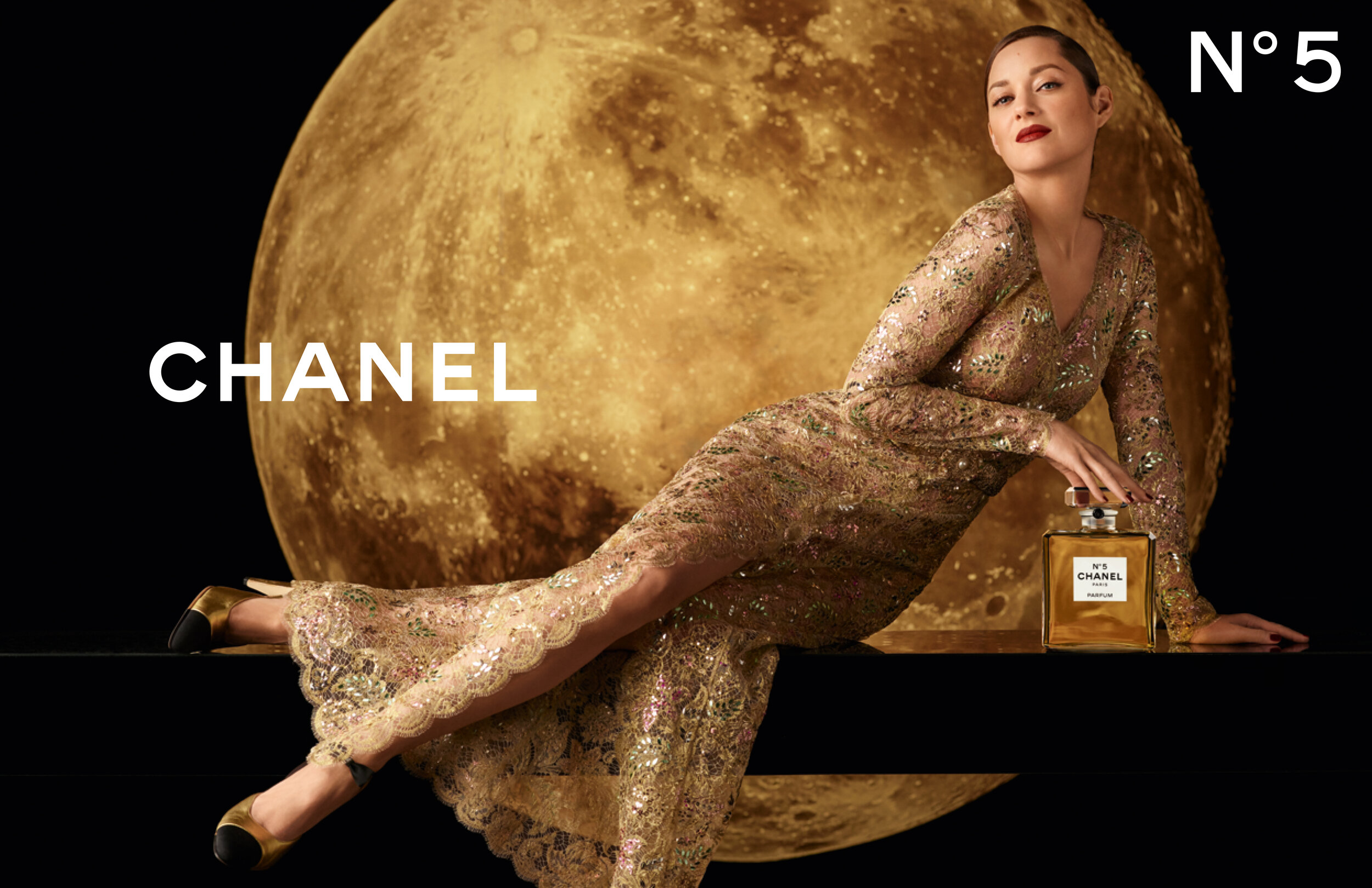 Chanel Nº5 2020/2021 campaign starring Marion Cotillard, photographed by Steven Meisel