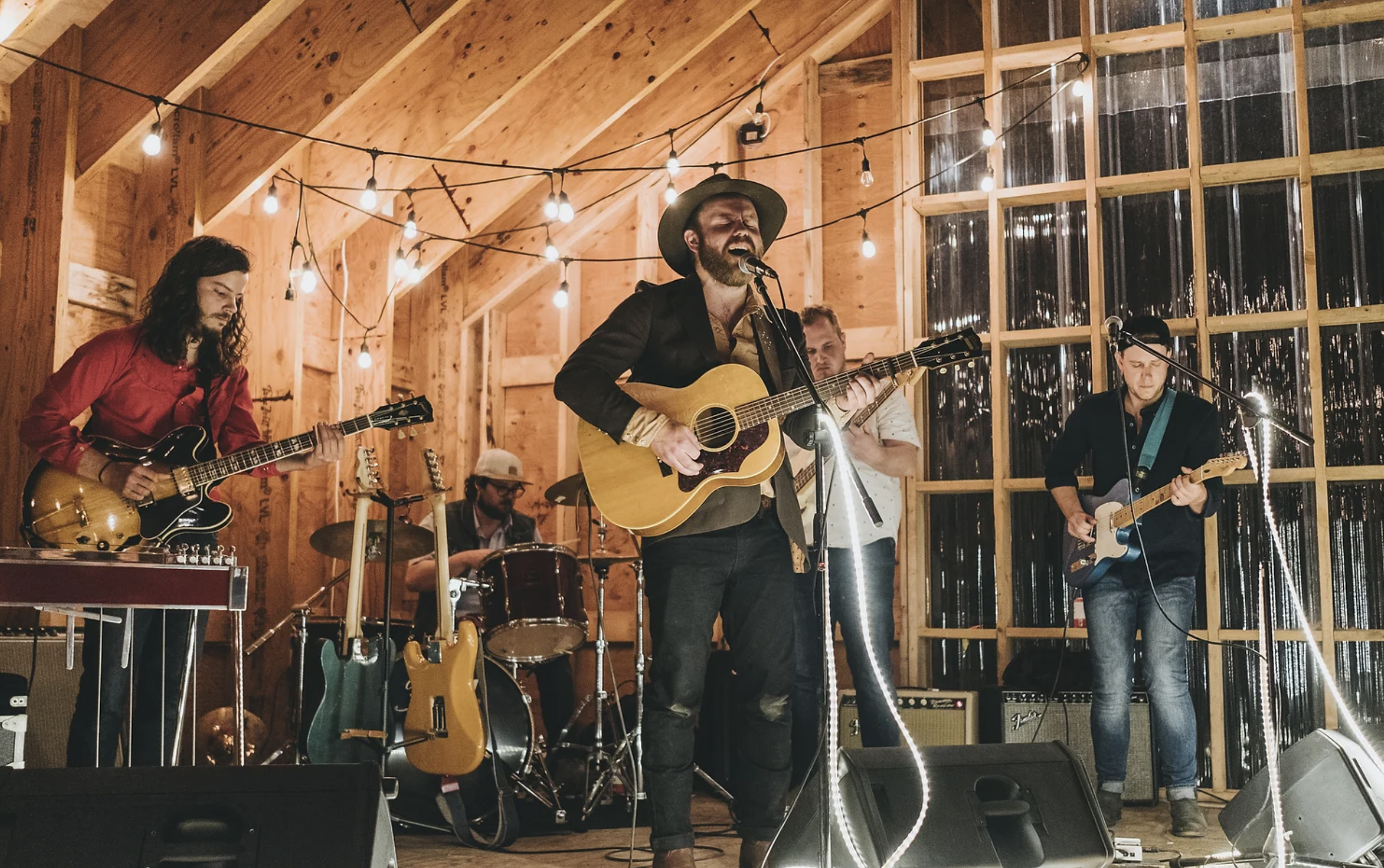 Dennis Bouwman and the Wild Roses with special guest Savannah Shea