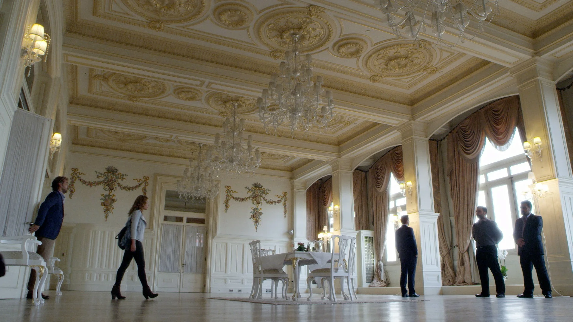 Covert Affairs - Istanbul