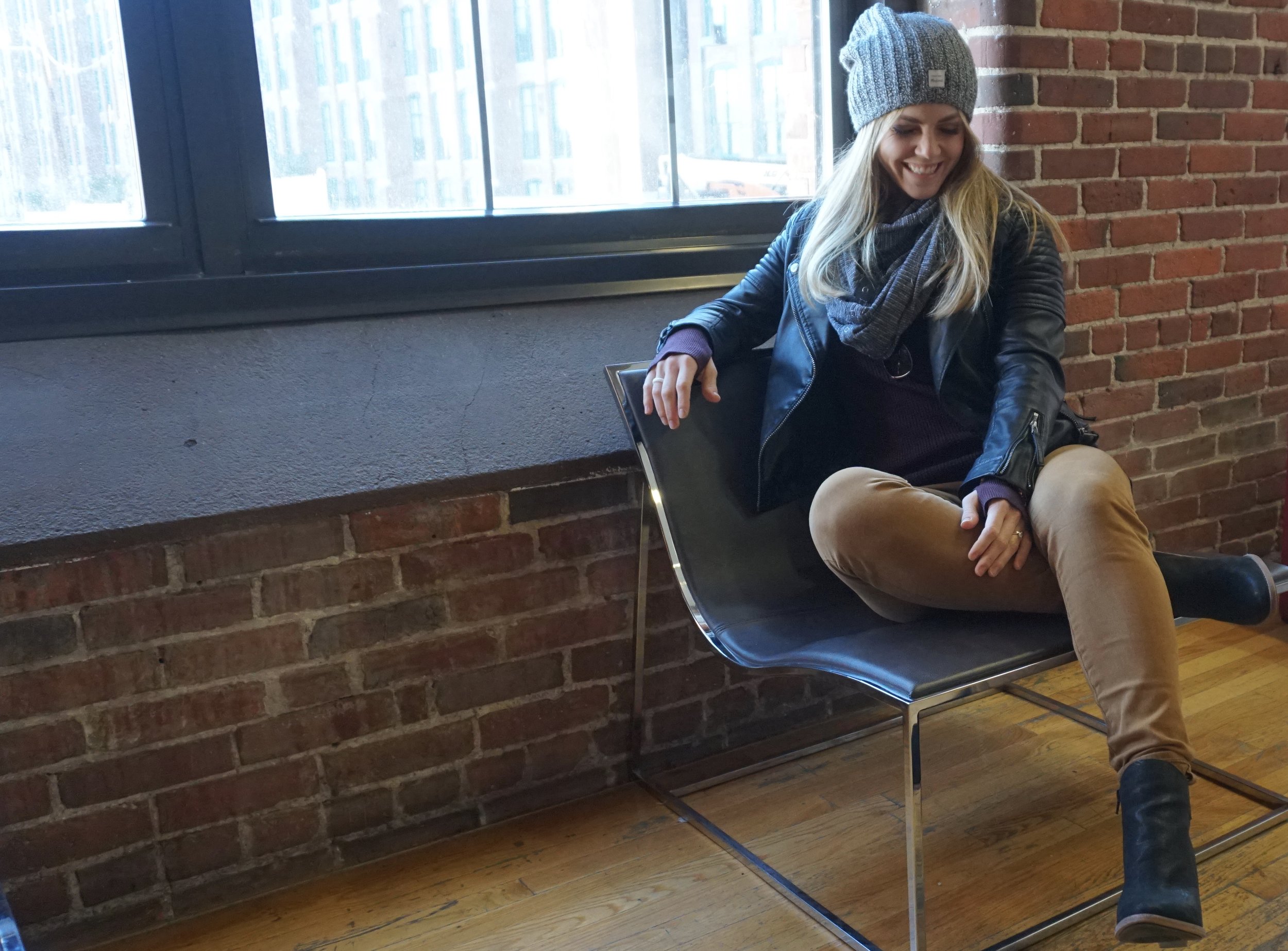 Hat Madewell // Scarf Lululemon // Jacket Topshop // Sunglasses Oakley // Sweater Lululemon // Jeans Madewell // Booties Vince Camuto