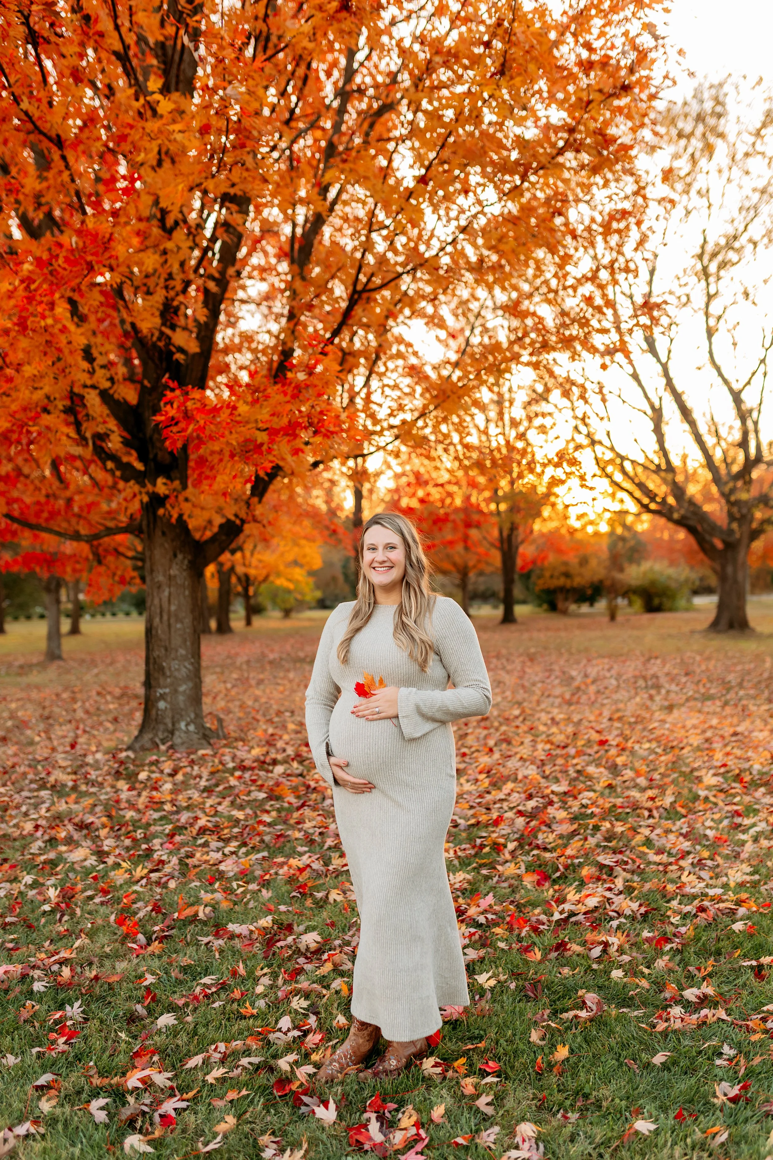 Golden  hour maternity session 