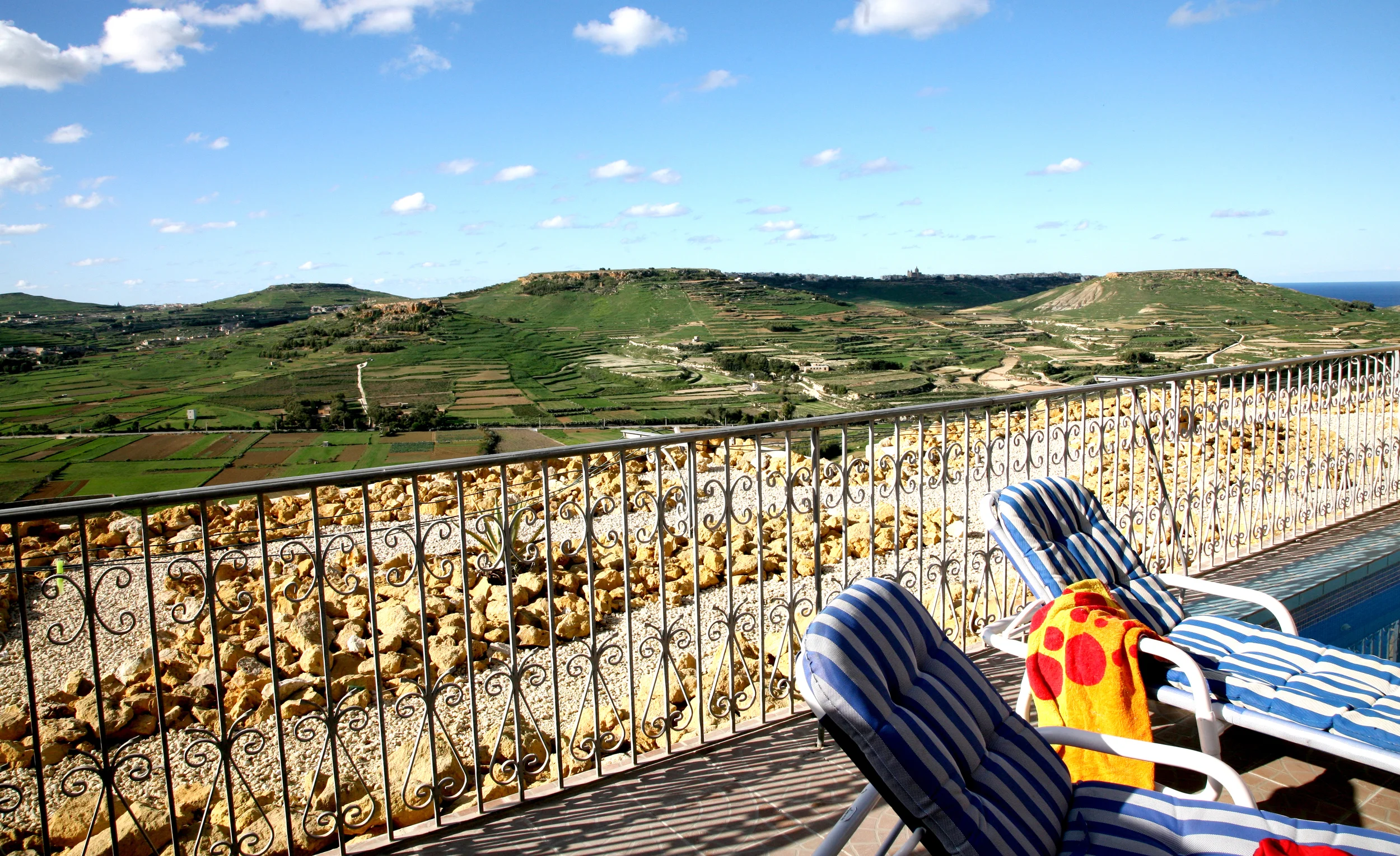 03.Ta' Censa- Pool and Terrace (North West View.JPG