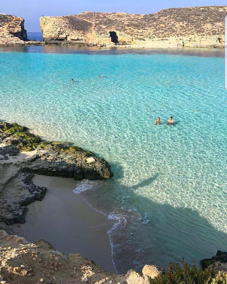 A DAY ON COMINO