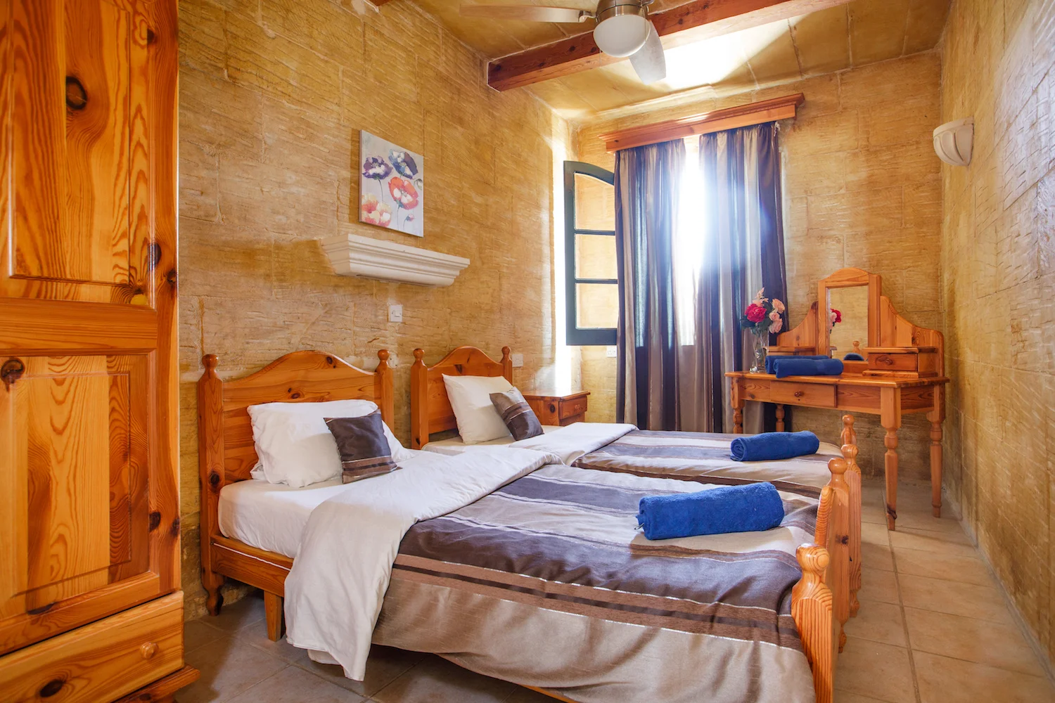 Ensuite twin bedroom no.2