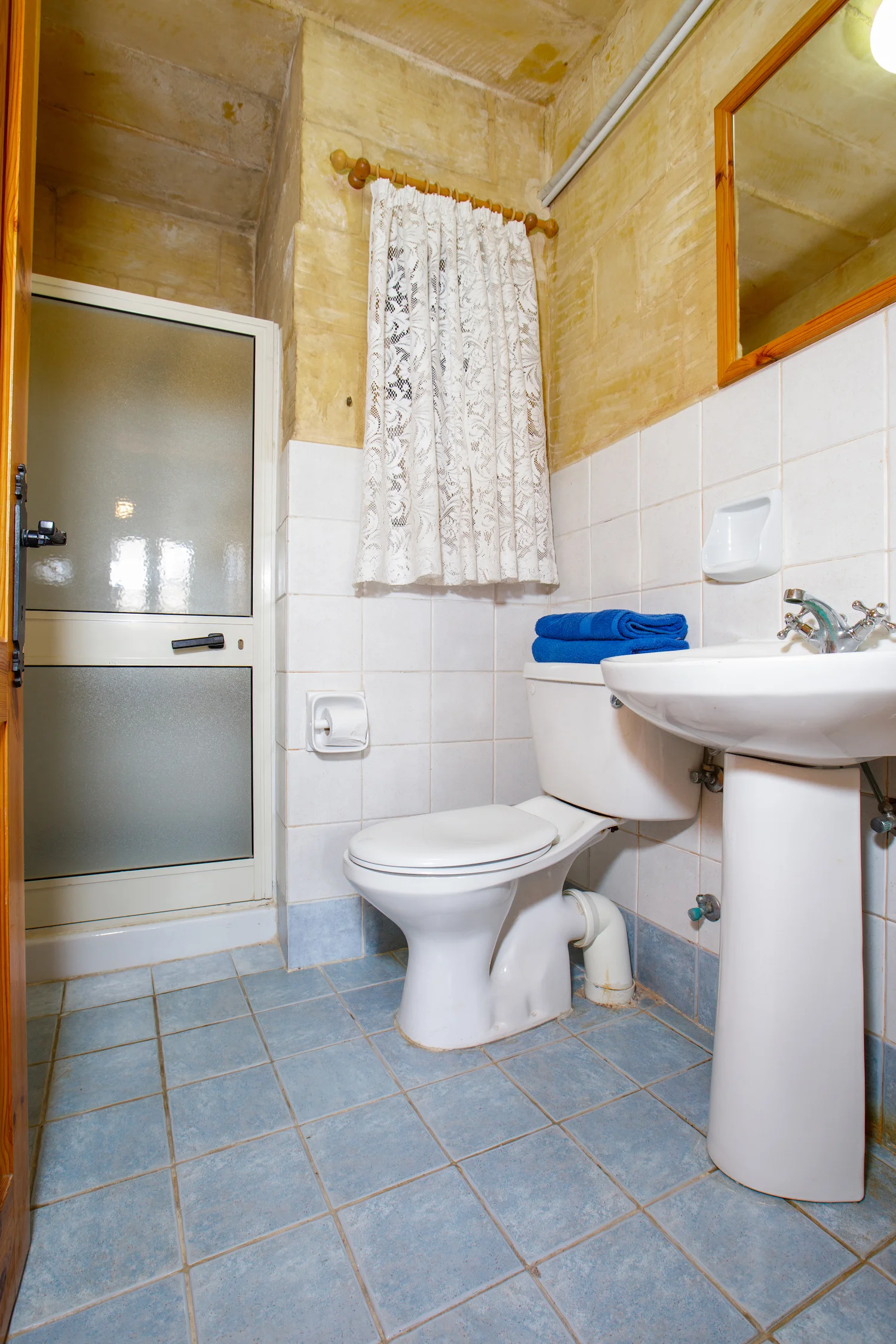 The ensuite bathroom + shower