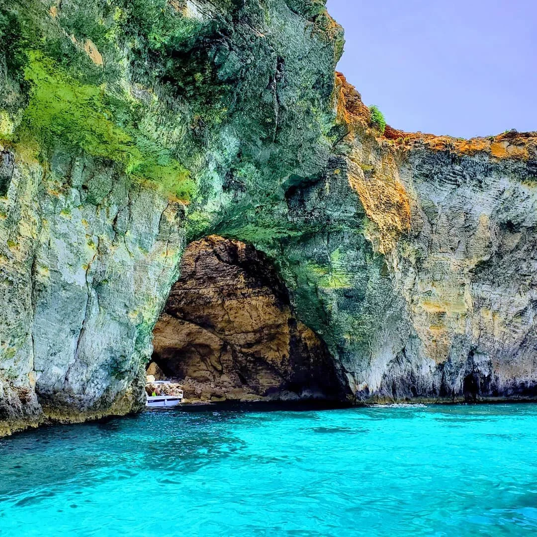 CRYSTAL LAGOON