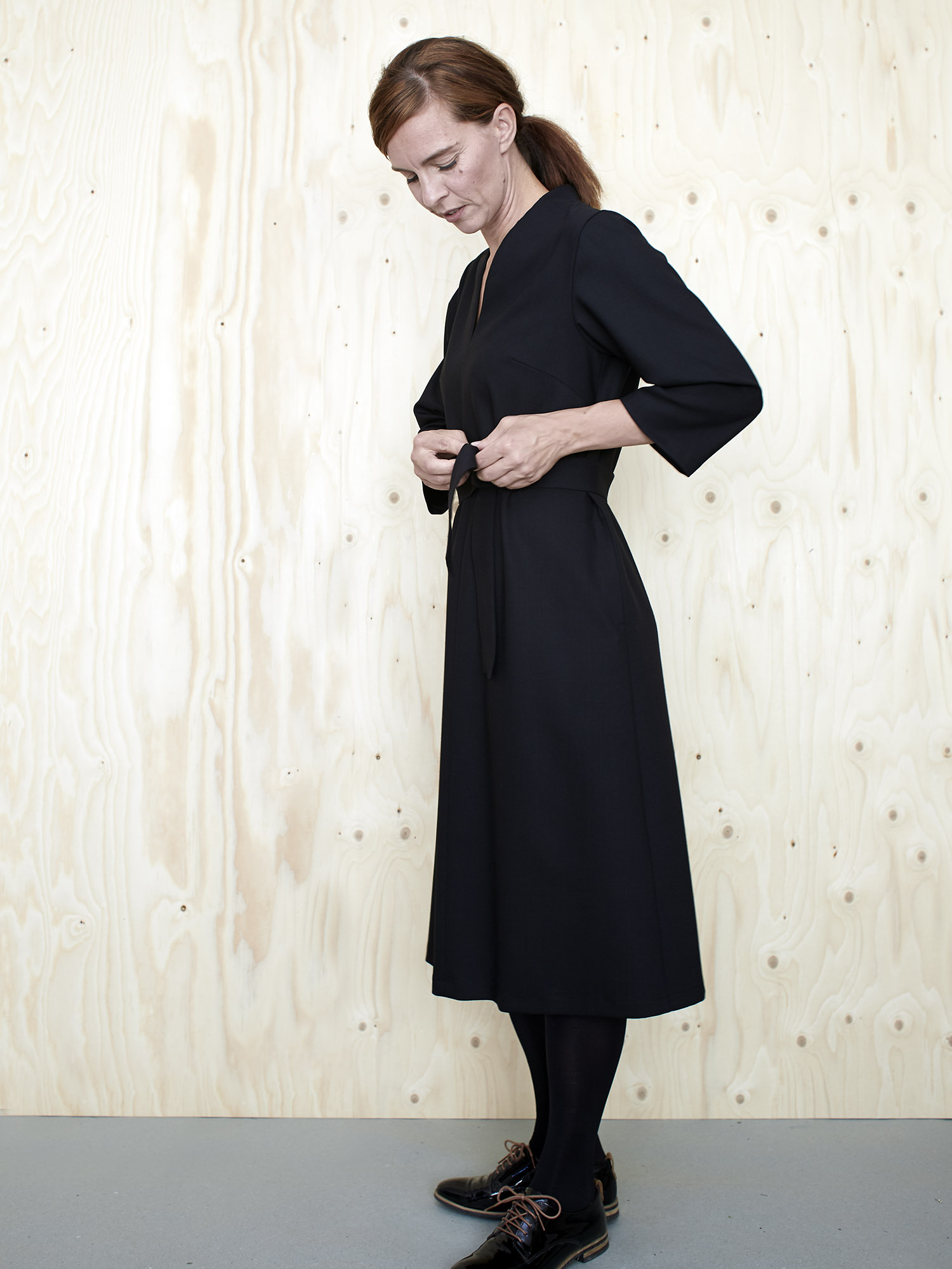 theassemblyline_v-neck_dress3.jpg