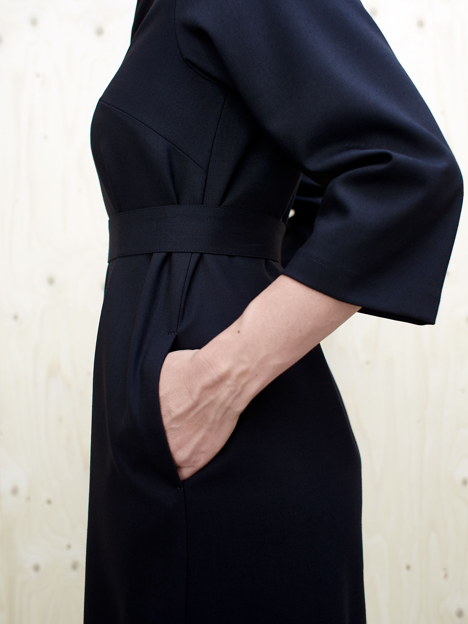 theassemblyline_v-neck_dress4.jpg