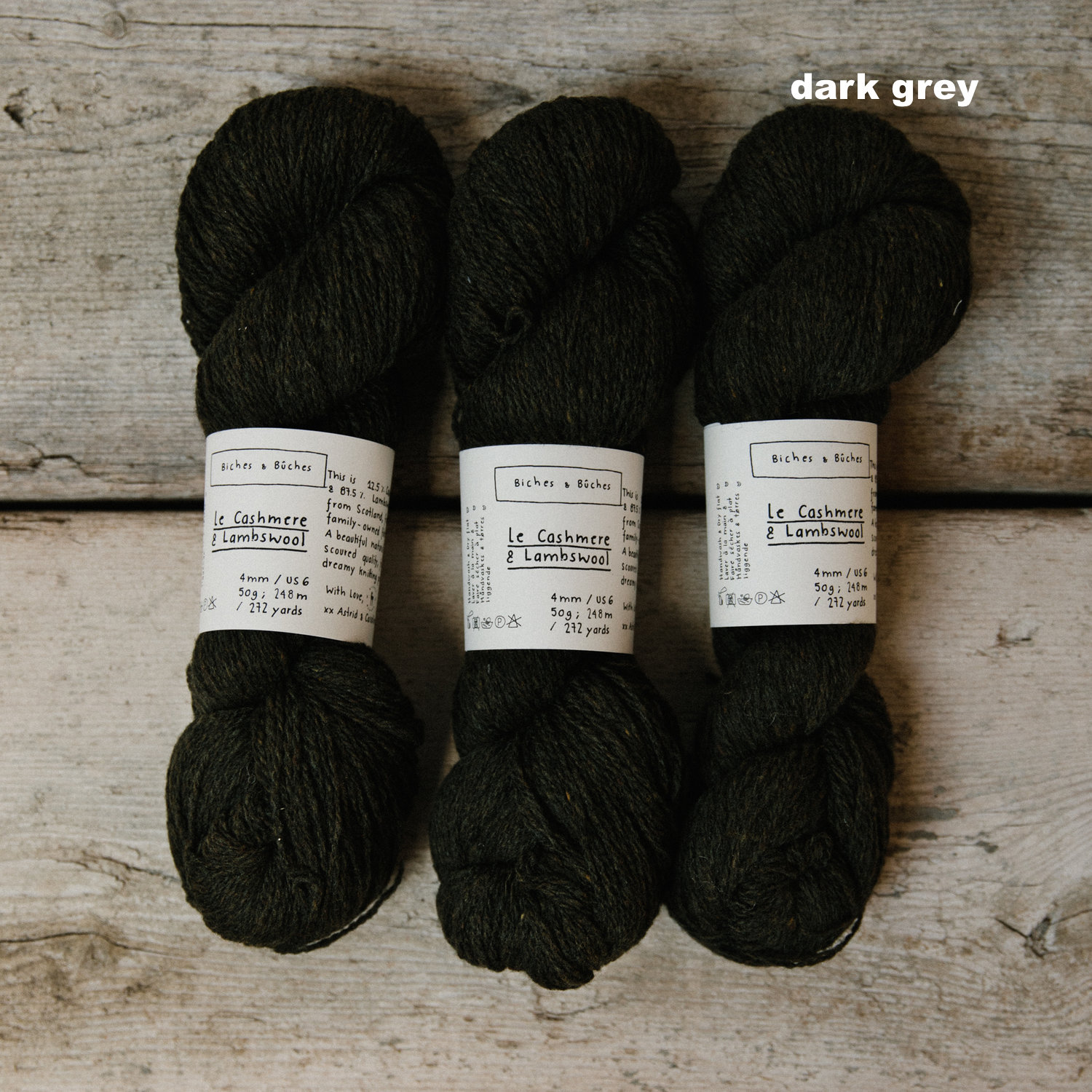 lecashmerelambswool_darkgrey_bichesetbuches.jpg