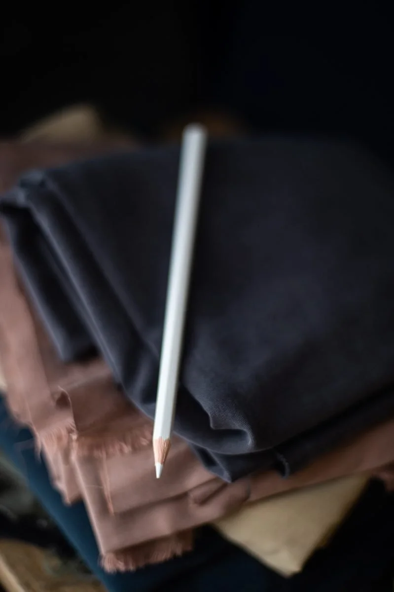 whitepencil2.jpg