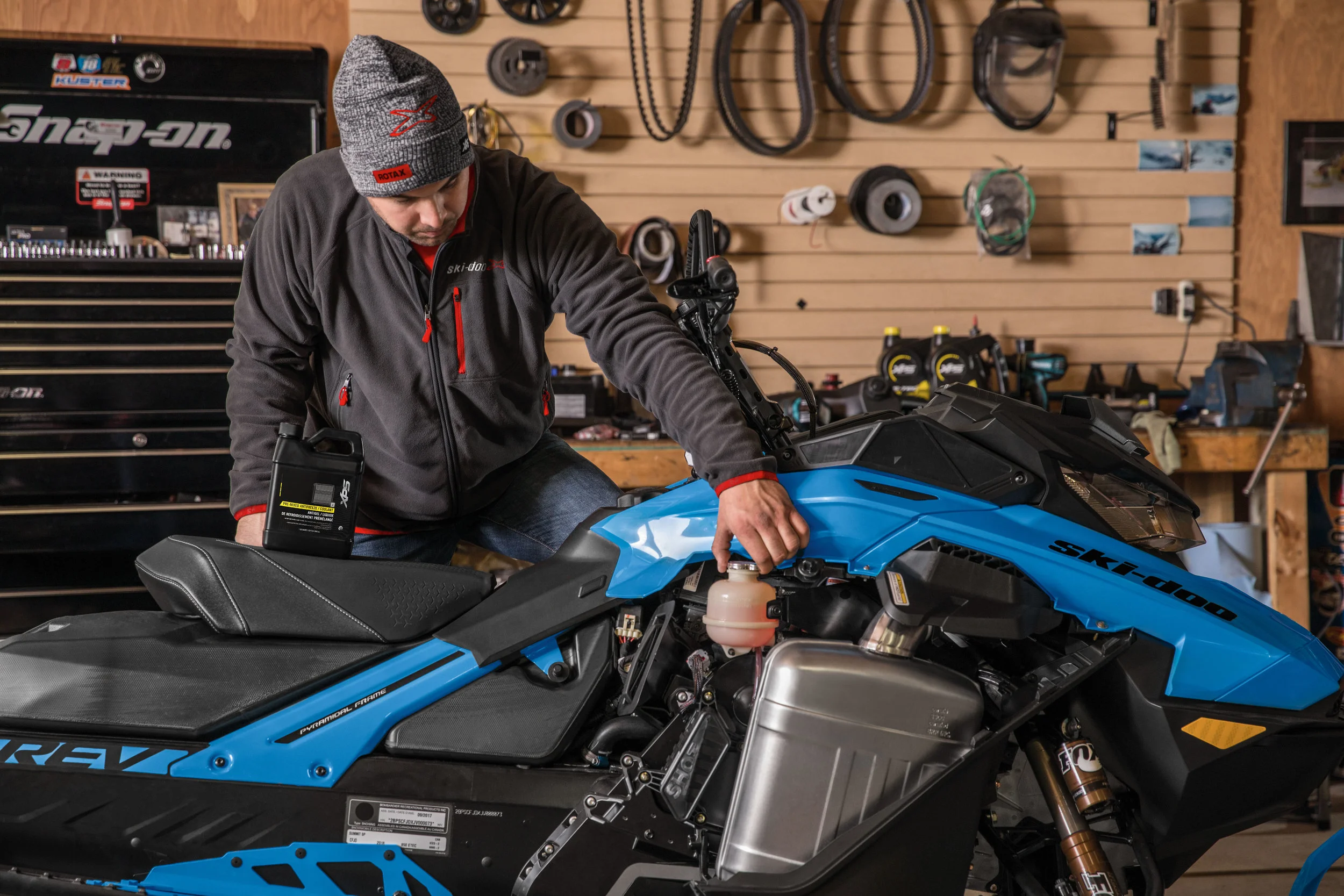 12_9_17_garage_shot3_xps_coolant_0114-1_NA.jpg