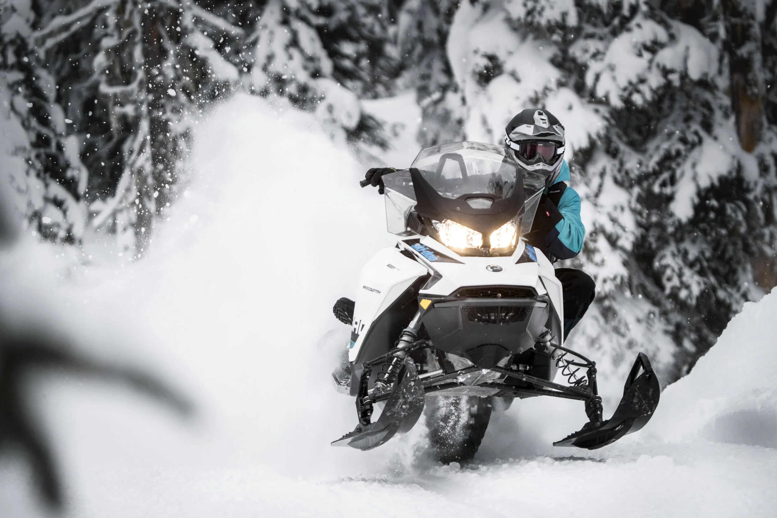 BRP_MY19_DAY1_BACKCOUNTRY_477.jpg