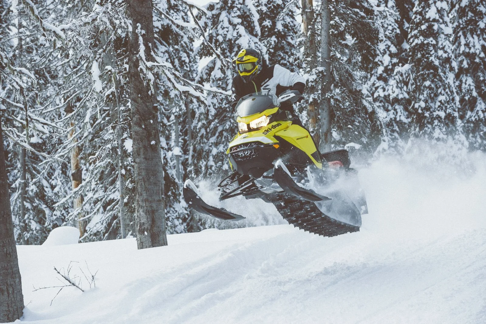 SKI_Backcountry_X_Action_JW_3574_R3_RGB-1600x1600.jpg