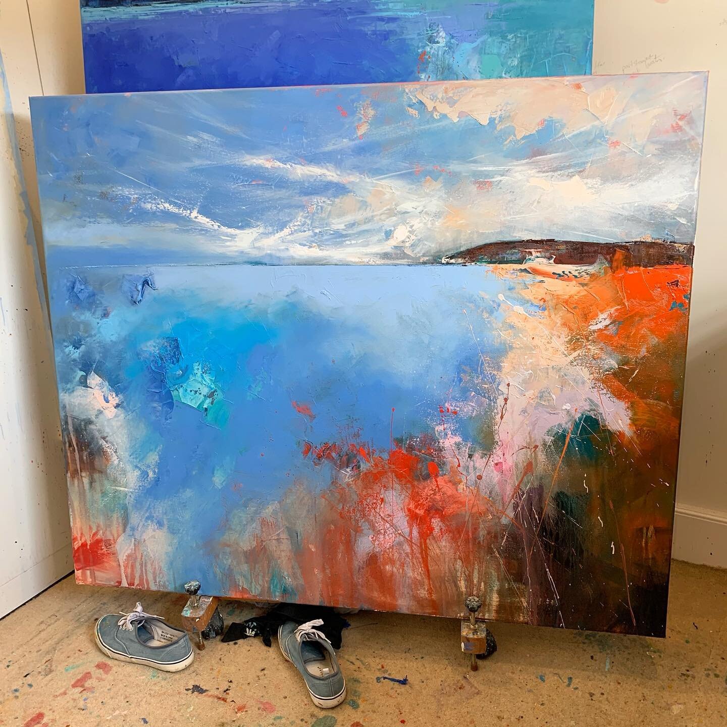N E W. &ldquo;Draw Me In&rdquo;. Oil on canvas. Soon for sale! 💙❤️🧡🤍

#naomcdowellart #cornwall #londonartist #oilpaint #oiloncanvas #oilpainting #colour #abstractpainting  #padstow #contemporaryart #landscapeart #landscapepainting #rock #instaart