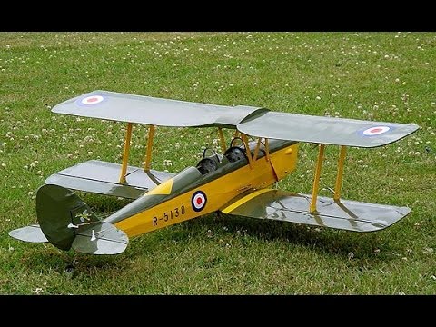 Maiden Flight - Tiger Moth - Petrie Du Preez (720HD)