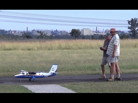 Karries flying his Twin Otter at IRF (720HD)
