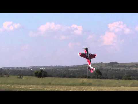 Freddie having fun with a Stick and Sukhoi Su-26 (720HD)