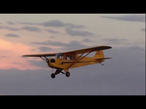 Beautiful Late Afternoon Flying with the Rising Moon at IRF (720HD)