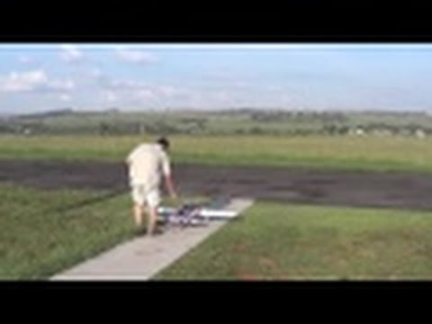 Francois Maidens his Hobby King SBACH 26cc at IRF (720 HD)
