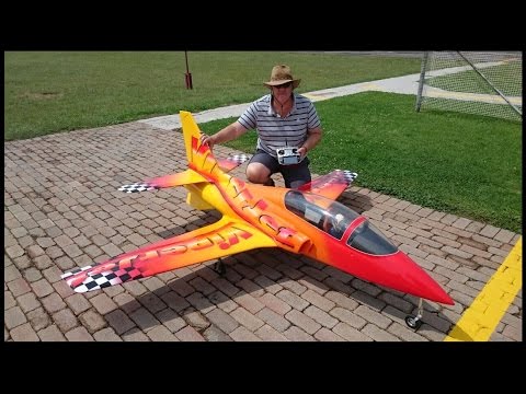 Great Looking Viper Jet with 16kg Wren Turbine at IRF (720HD)