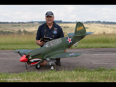 Maiden Flight of a 2m Foam Curtis P40 Warhawk at IRF (720HD)