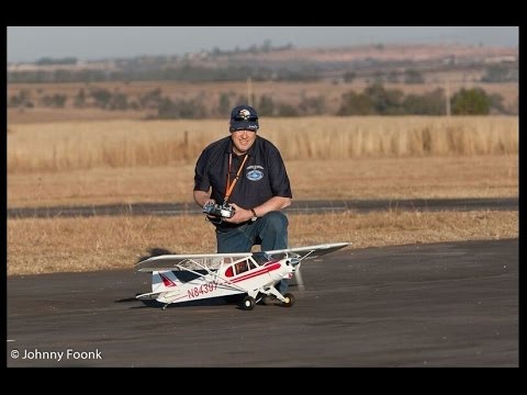 Maiden Flight - E-flite Super Cub 25e by Johnny Foonk (720HD)