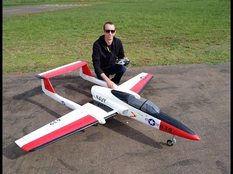 Stunning Boomerang Elan Sports Turbine Jet at IRF (720 HD)