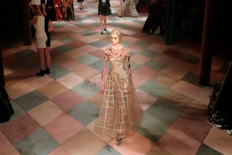 dior-couture-show-1548086571.jpg