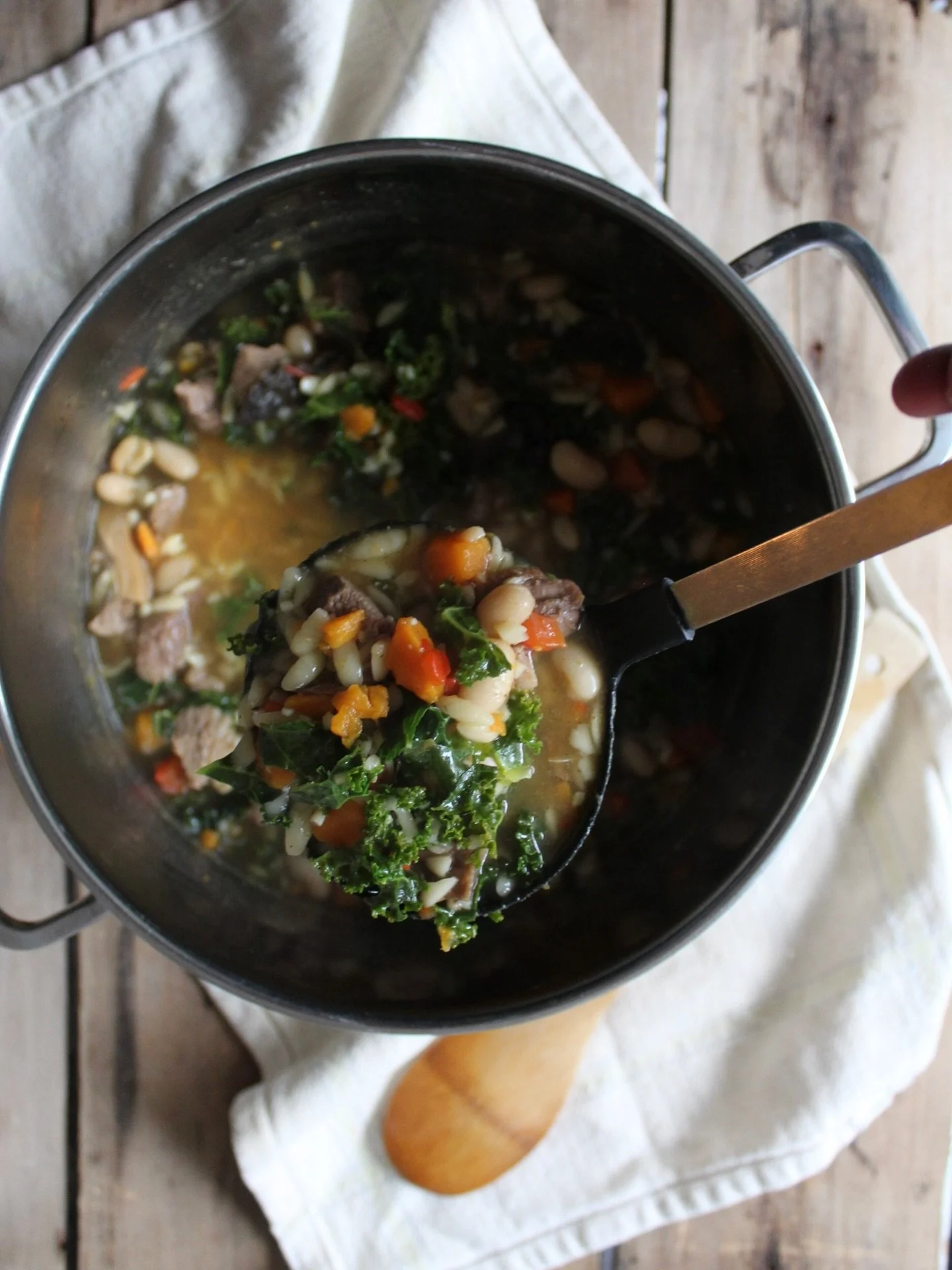 Your kitchen will smell amazing when you simmer this stew on the stove. Full of local nourishing produce and perfect to share on a winter day!❄️🍲 Comment stew for the full recipe.