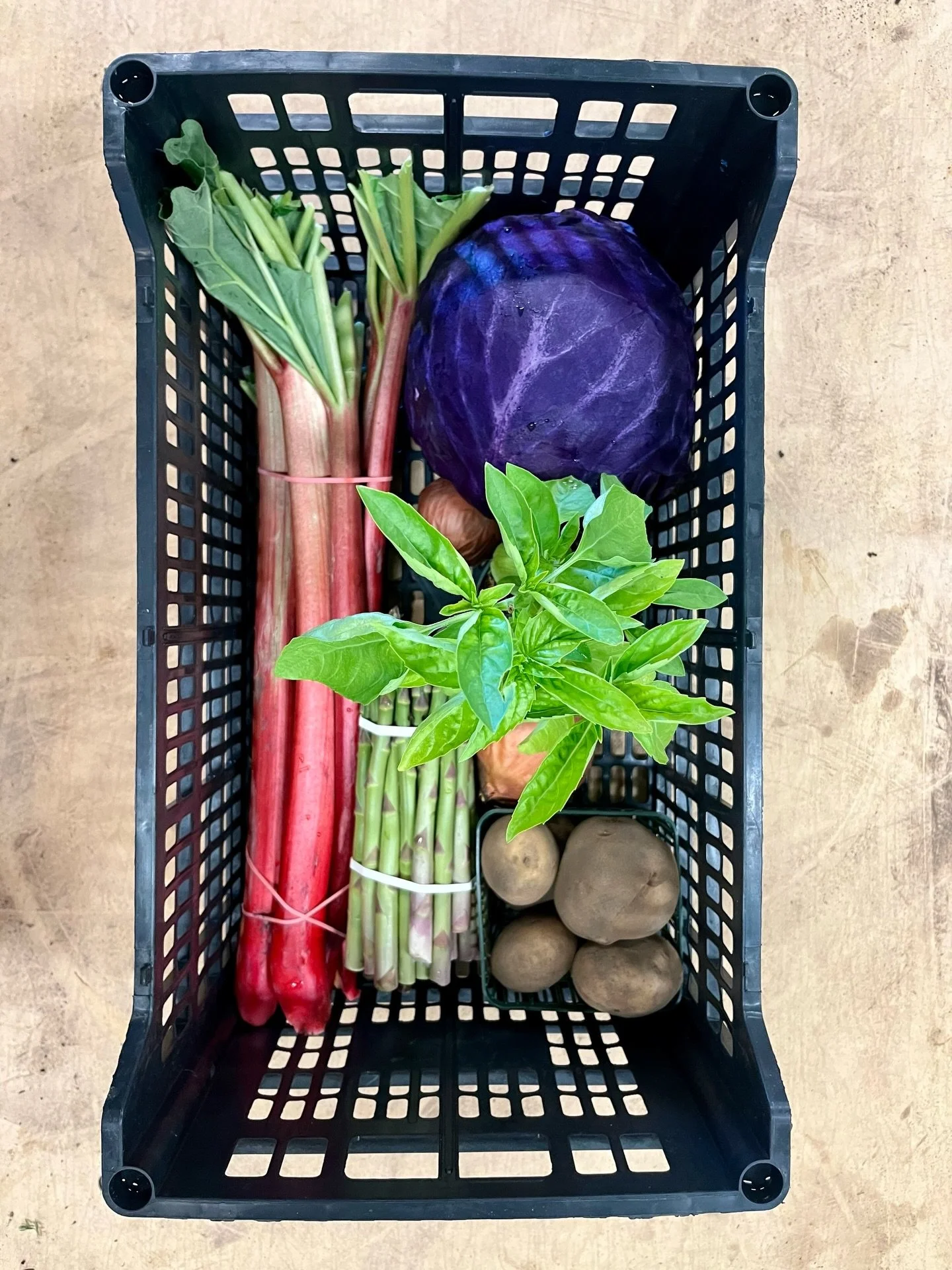 Your biggest Market Box savings of the season are&nbsp;closing in 12 hours!

If you&rsquo;re tempted by the idea of weekly farm-fresh deliveries and excited to eat more locally grown produce this season, then the Annual Market Box subscription is for