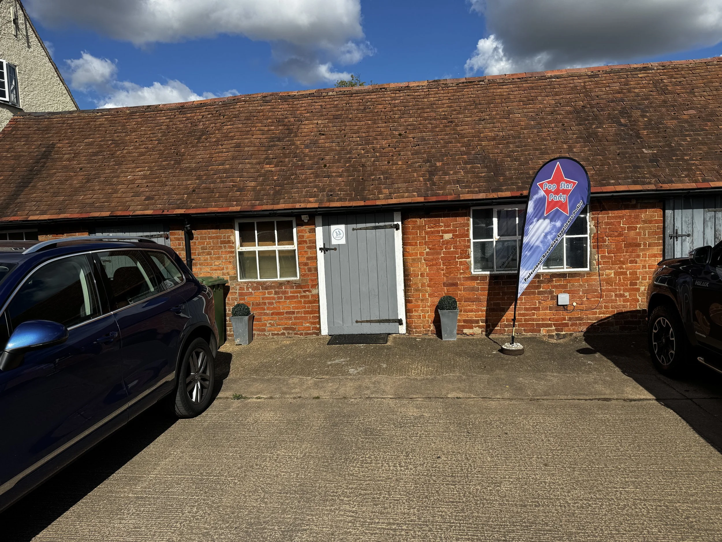 Pop Star Party Features_welcome flag.JPG