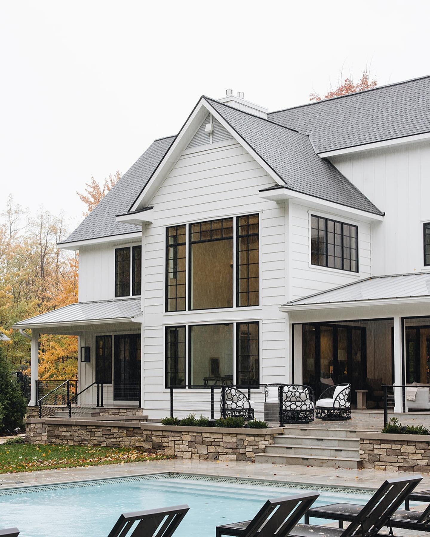 Summer is around the corner....we think. At least we're feeling it here in Michigan at 60 degrees today. 

The amazing indoor/outdoor space at our Wild Turkey Project is the perfect setting for hosting family and friends. 

The porcelain bluestone pa