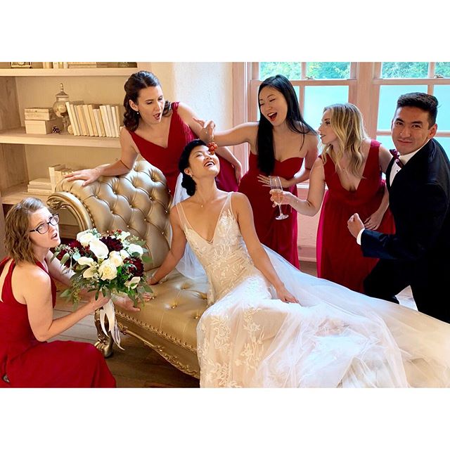 I&rsquo;ve never felt (or acted) more like royalty than on our wedding day 👑💍💁🏻&zwj;♀️. Love my bride tribe for playing along and capturing some fun shots. 💖