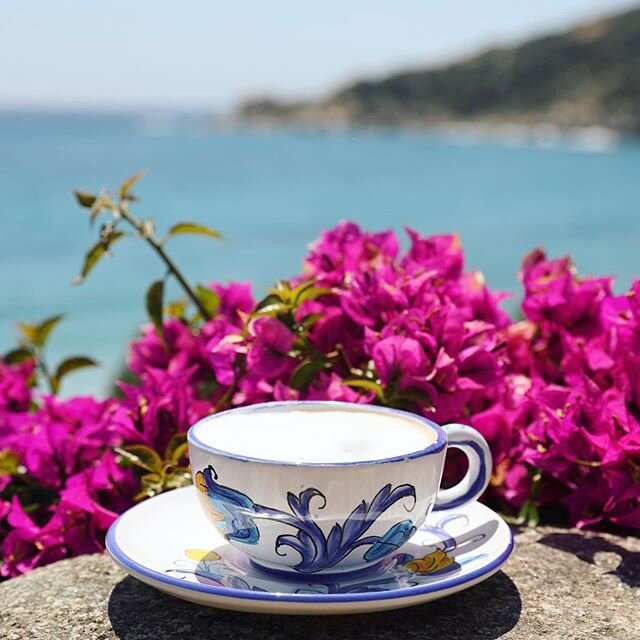 Morning cappuccino with a view ☕️#handmadeceramics #ilovesardinia #villalabelleetoile #torredellestelle #goodmorning