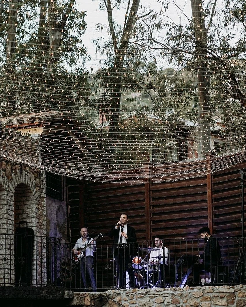 🎶✨ Villa La Belle Etoile is not just a holiday escape, it&rsquo;s the perfect venue for your special events, including weddings.

This is our band playing at a recent wedding, just a little teaser of what your day could feel like 💫

#luxuryvillasar