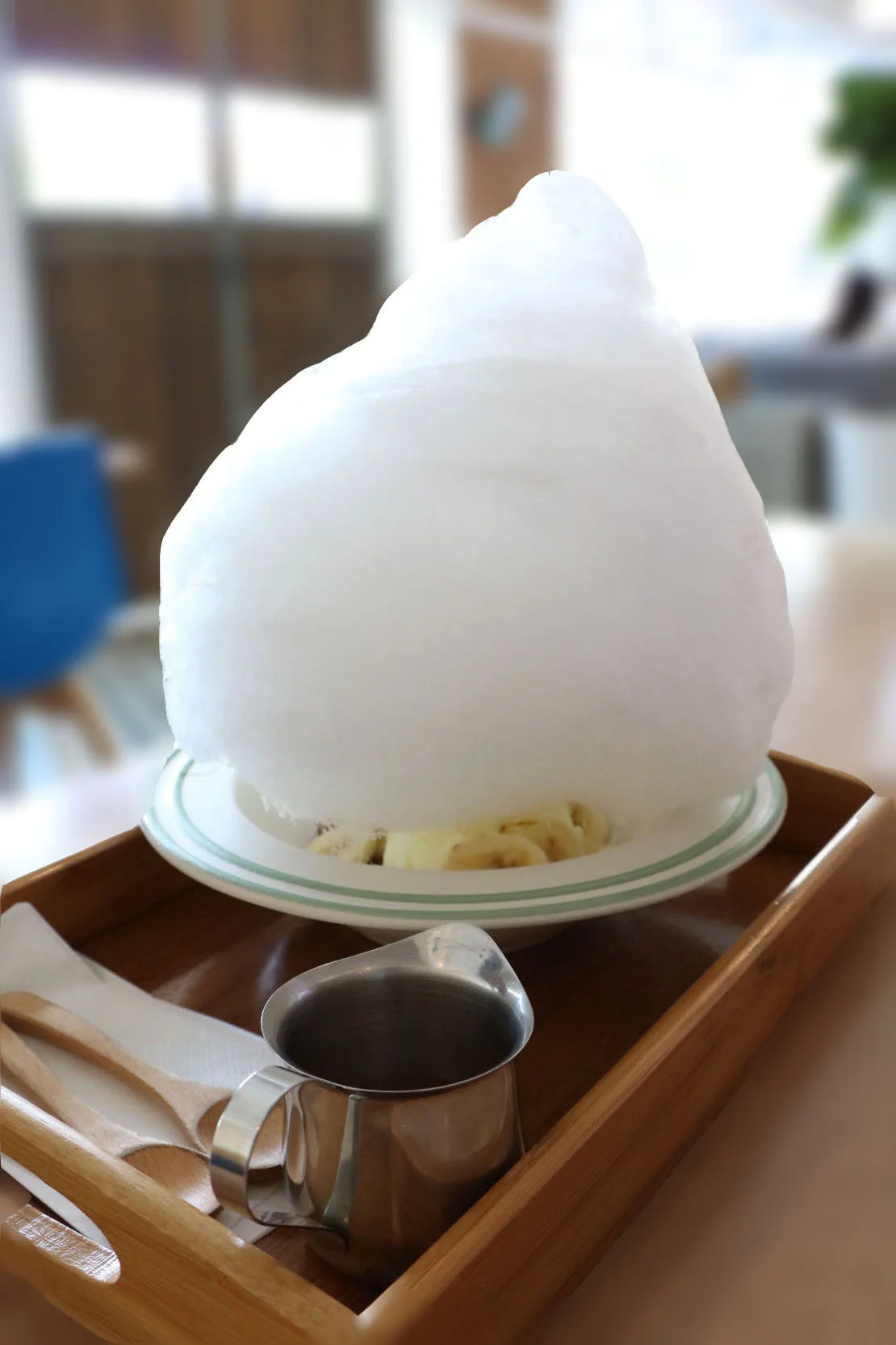 Cotton Affogato We ordered this simply because it looks cool, fun and pretty; served in a japanese wooden-style tray. Pour the espresso over the cotton candy so that it melts onto the ice cream served with banana and nuts mix. Perfect for the sweet tooth! Check out my instagram video below!