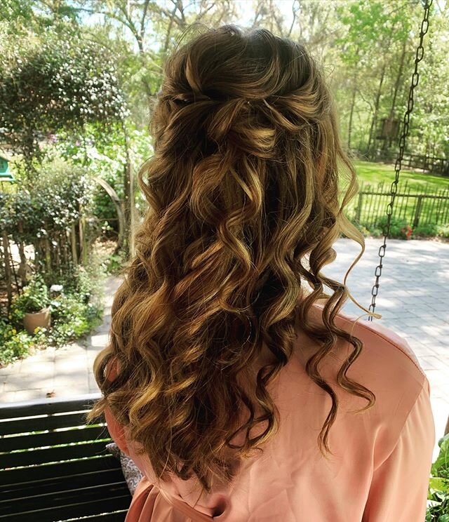 Half up on curly hair! #halfuphalfdownhairstyle #greencovesprings #weddinghair #naturallycurlyhair #onsitehairandmakeup