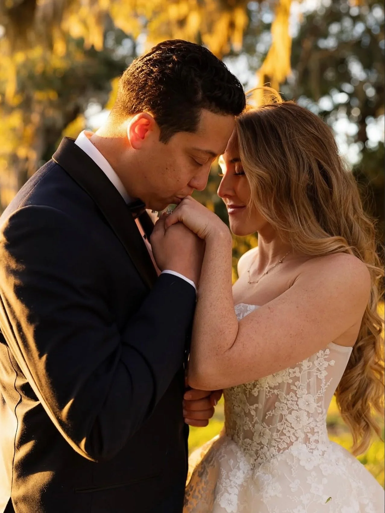 Appreciation post for Kayla&rsquo;s amazing dress! 😍 (Also, the golden hour and the fireworks!) just&hellip;wow!
Venue @jekyllclubweddings 
Photography @eyc.photos 
Hair @angelabyrdstylist 
Coordinator @summernicoleeventss 
Dress @lbrbridal 
#jekyll