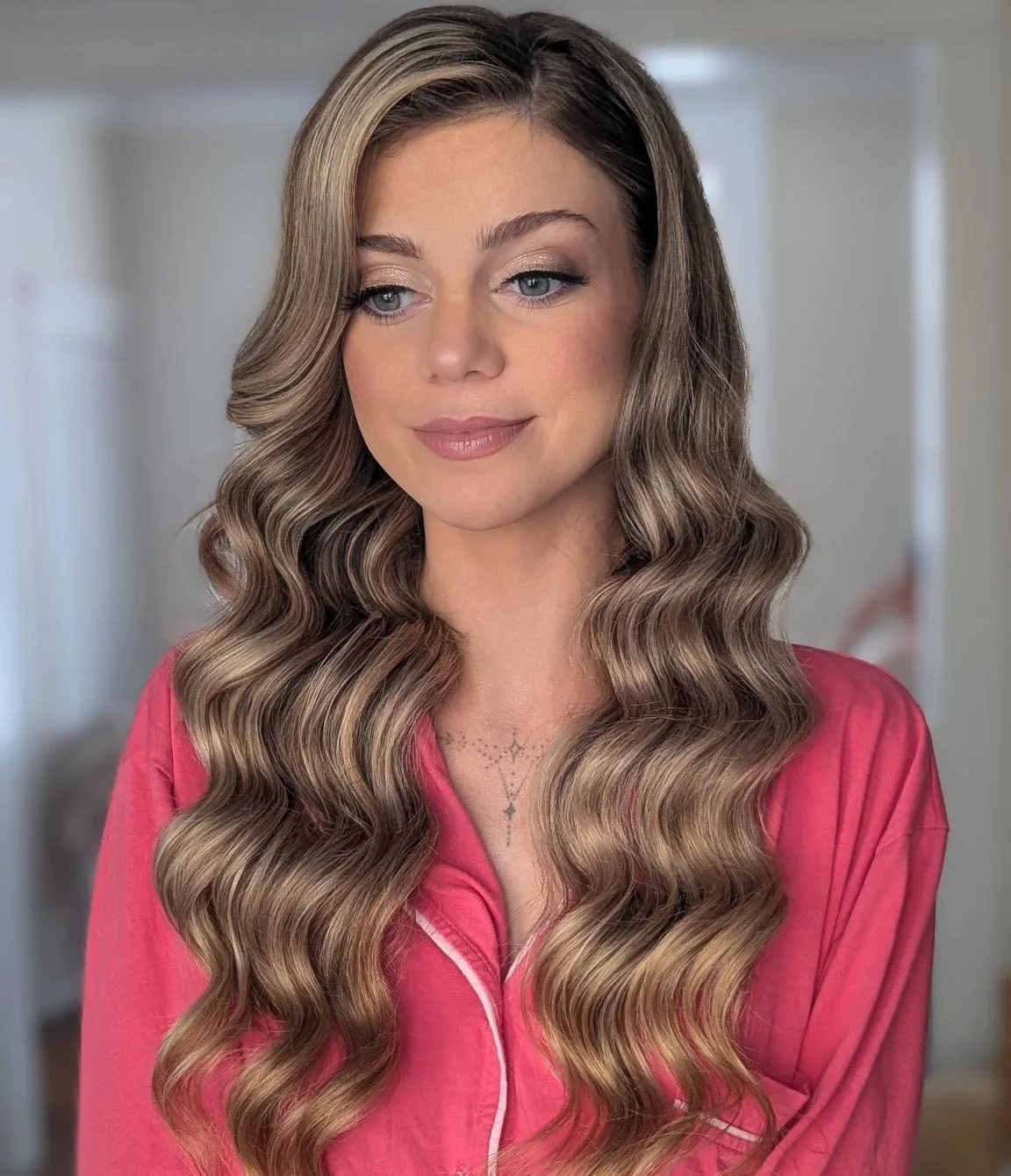 Red carpet worthy Hollywood glam ✨✨✨
Hair by @jackie.maneeventhair 
Venue @lightnermuseumevents 
Photographer @patriciasilverio.co 
Video @southernpalmsstudio 
Coordinator @coastalcelebrationsstaug 
Cake @sweetweddingscakedesigns 
Floral @foxhoundflo