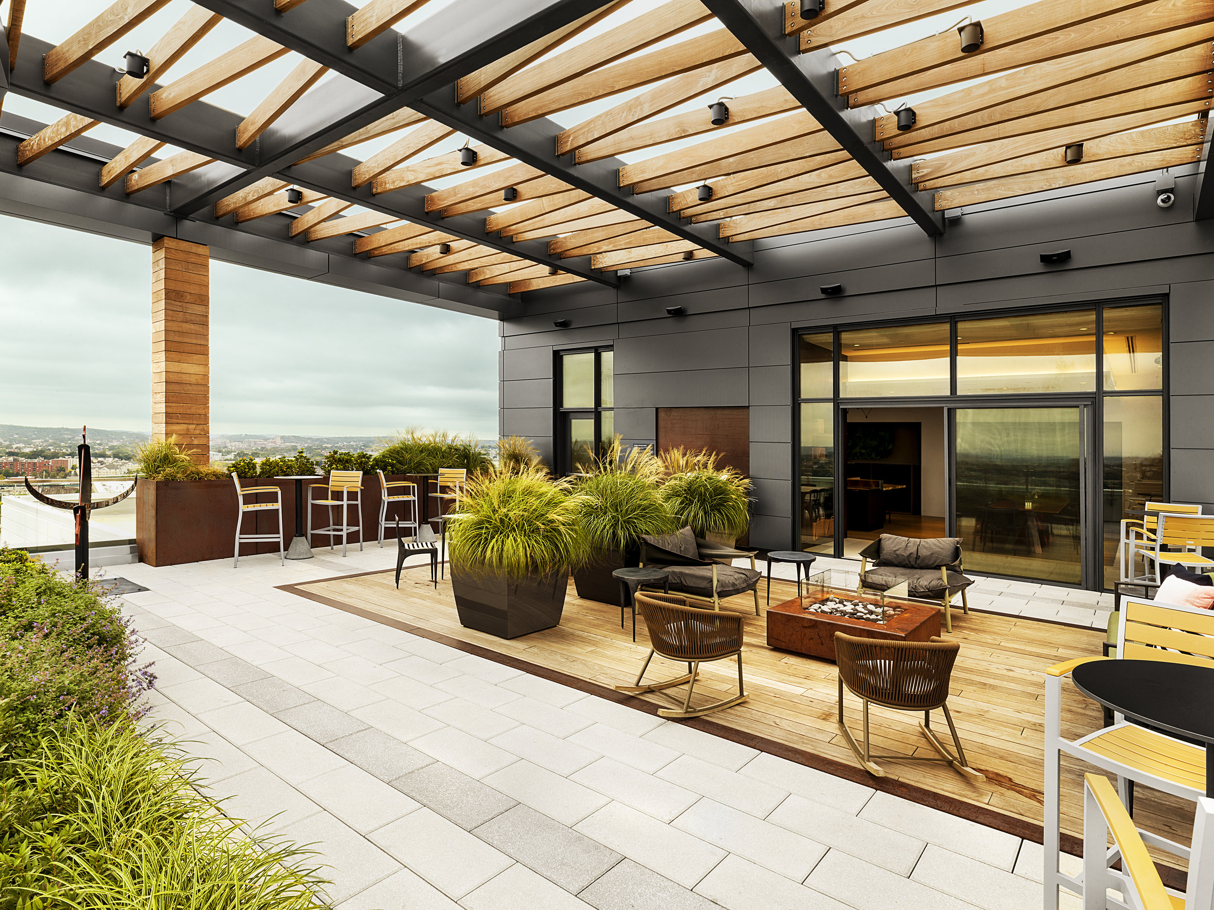 recover-green-roofs-patrick-rogers-photography-montaje-courtyard-skydeck-11-2018-1.jpg