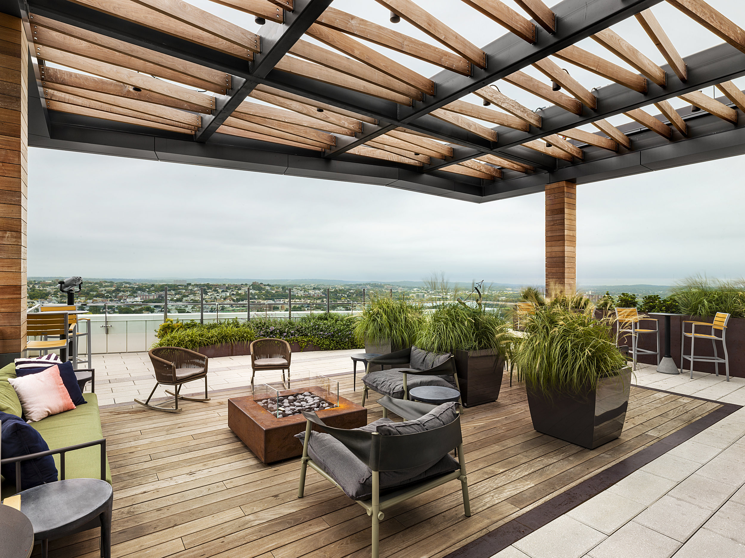 recover-green-roofs-patrick-rogers-photography-montaje-courtyard-skydeck-11-2018-7.jpg