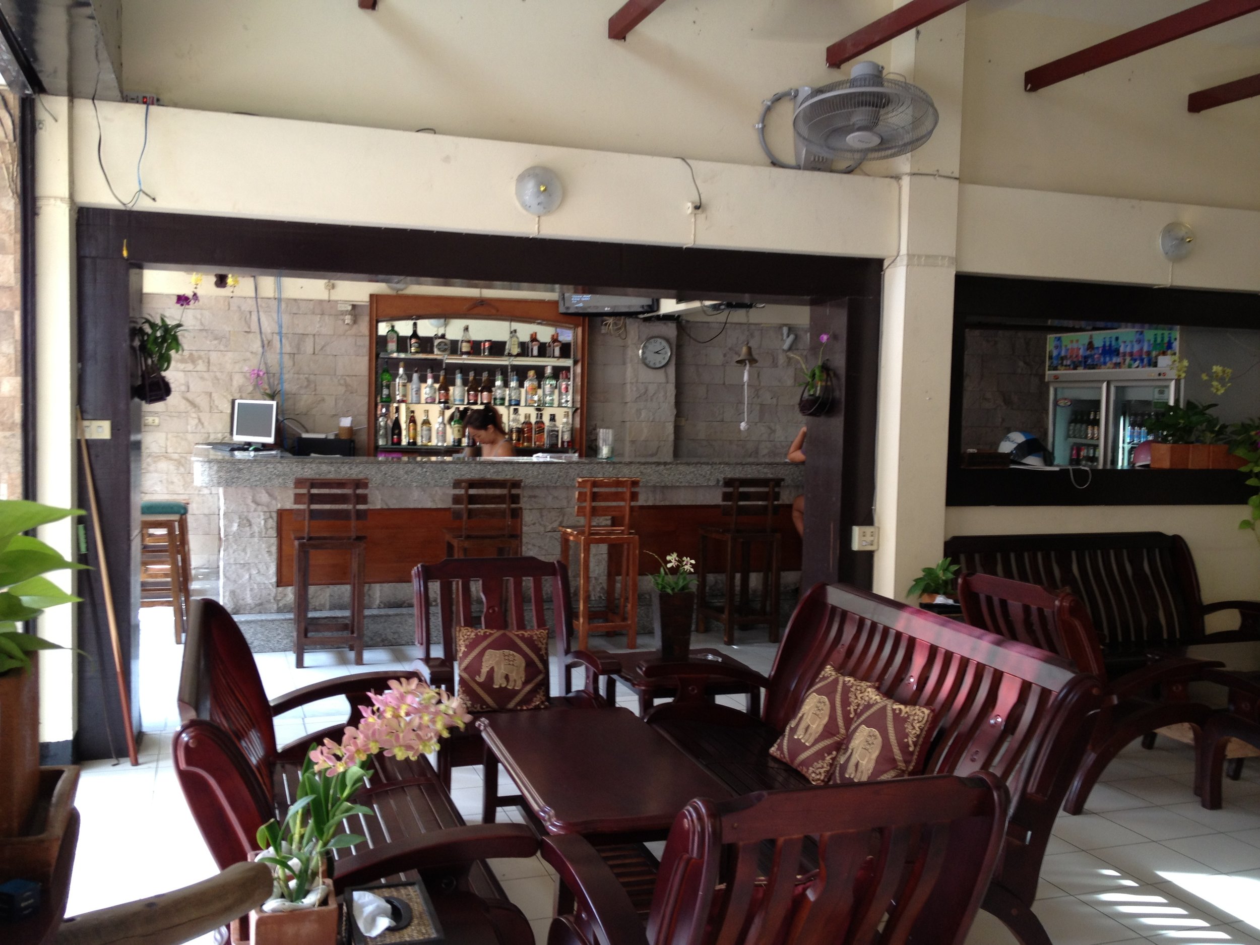 Front Lobby and Bar.jpeg