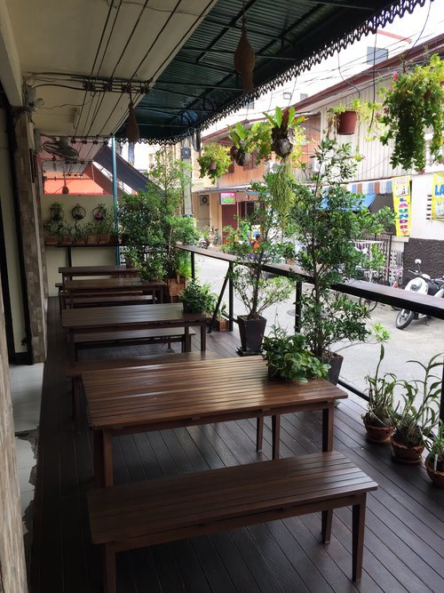 02_Front+Deck.jpeg